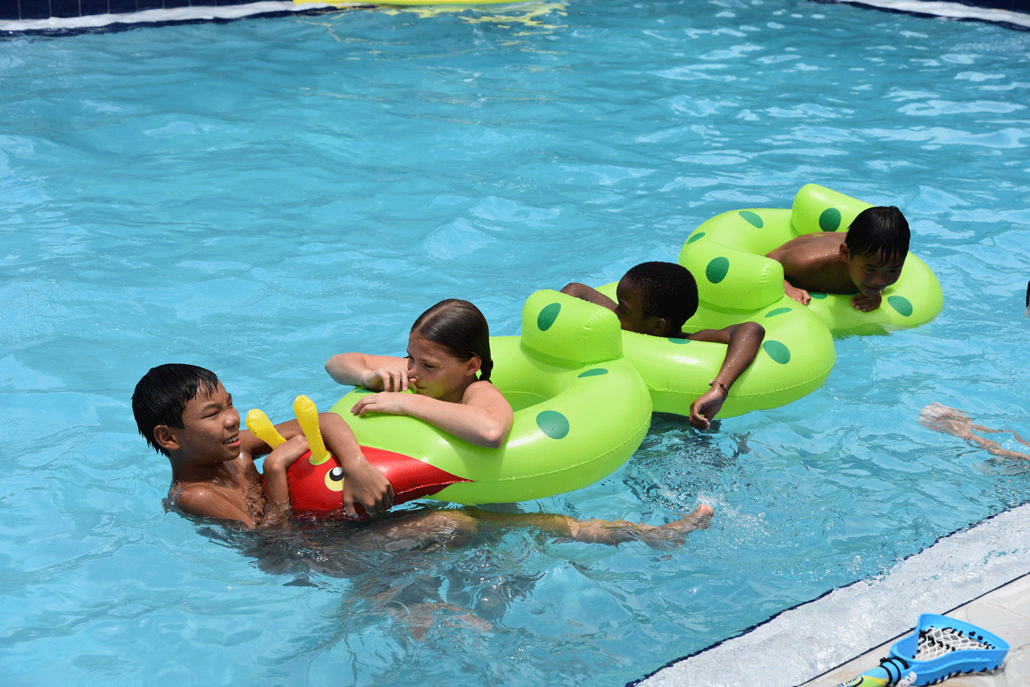 _youth-pool-DSC_0831 kids float